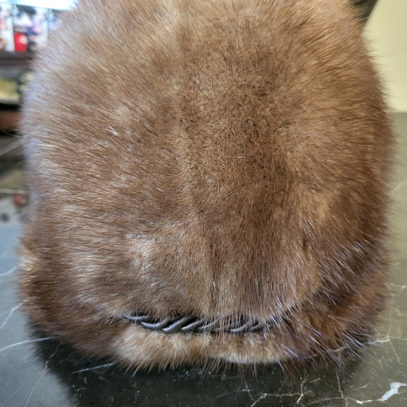 Fur hat hand made for EATON - Picture 13 of 17